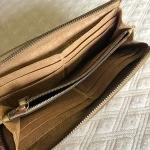 Mulberry | Bags | Mulberry Zip Zippy Leather Long Wallet  display picture 1